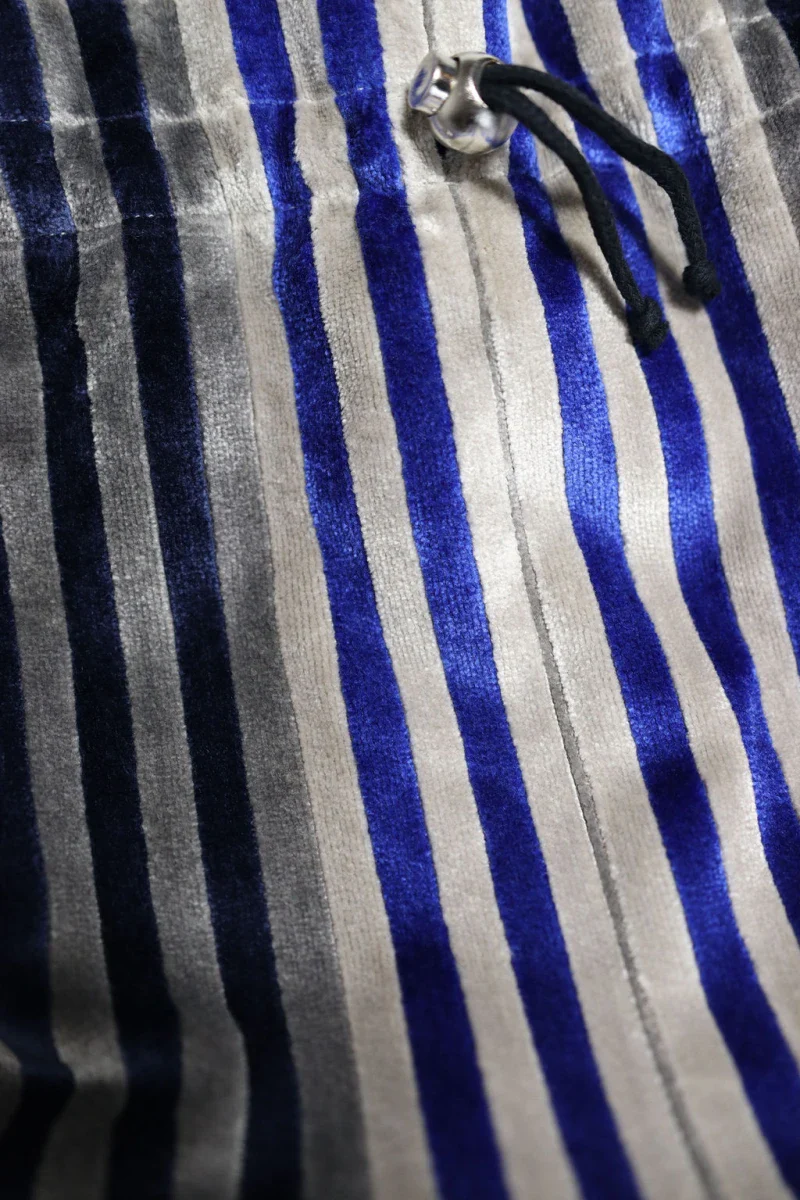 Sac seau en velours à rayures bleues - Image 2