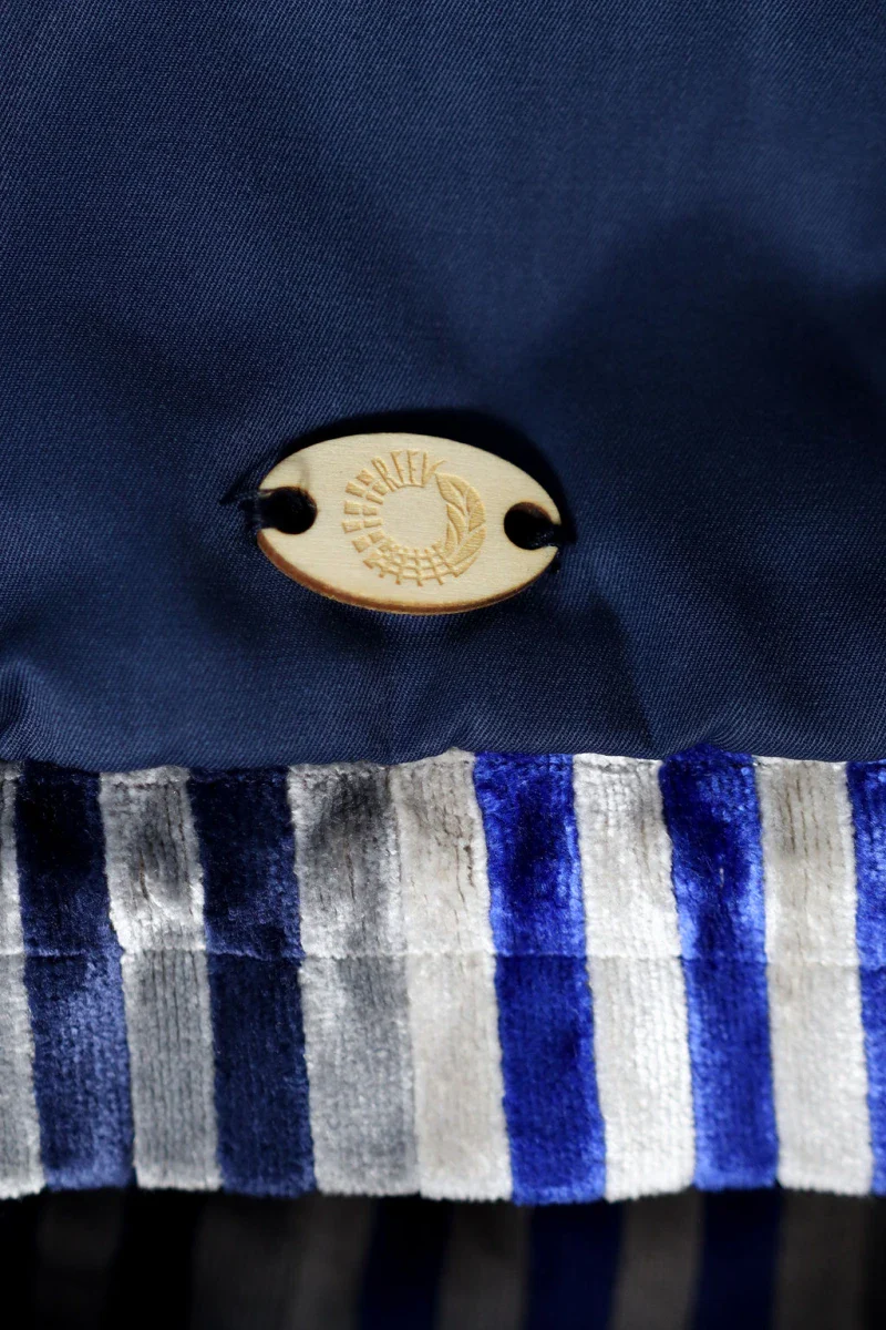 Sac seau en velours à rayures bleues - Image 3