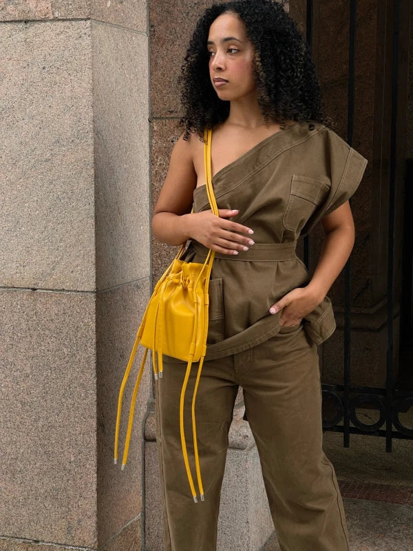Sac Sling Pouch en cuir vegan Jaune moutarde - Image 3