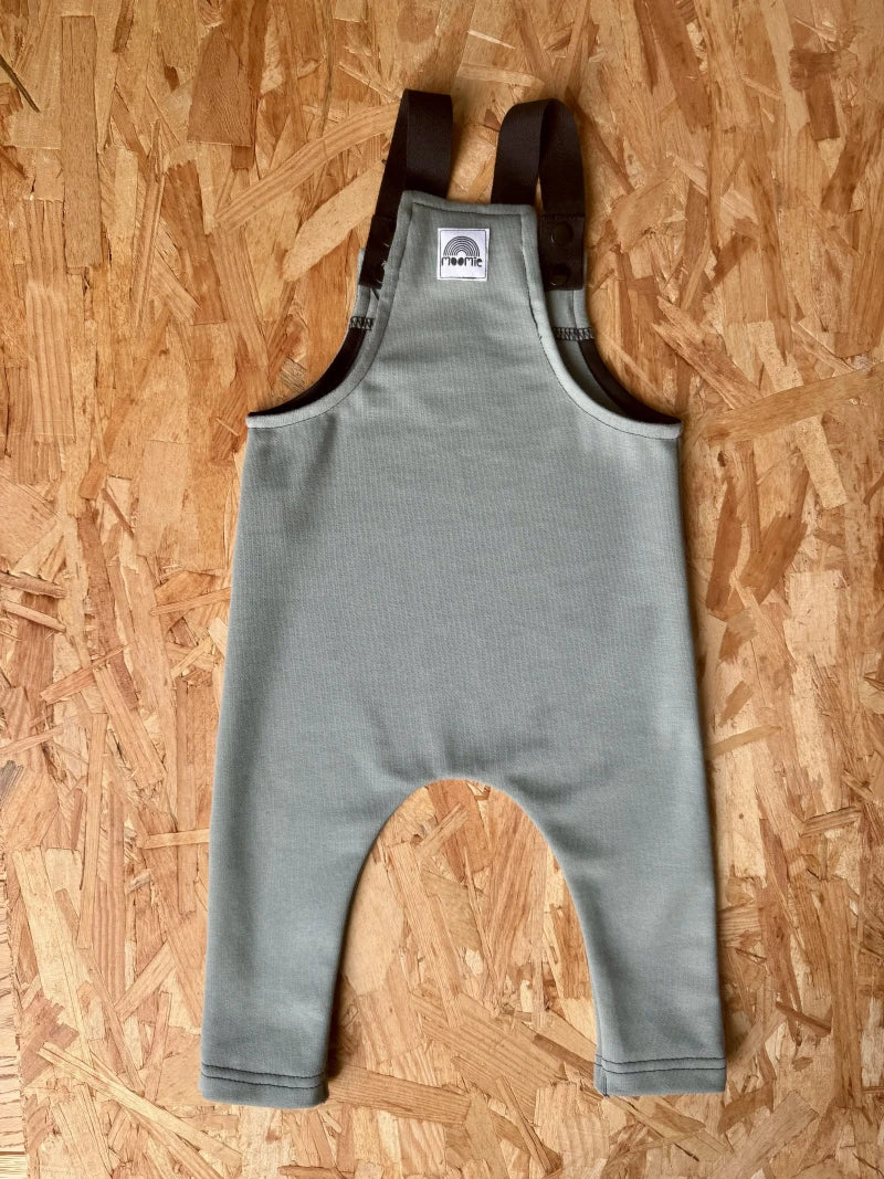 Salopette Longue Confortable et Éco-Responsable pour Bébé en Kaki - Image 5