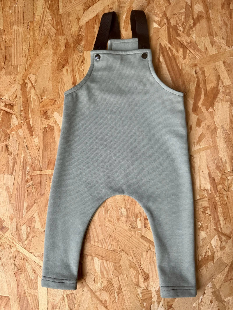 Salopette Longue Confortable et Éco-Responsable pour Bébé en Kaki - Image 6