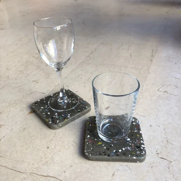 Set de 2 sous-verres en béton et plastique recyclé - Image 3