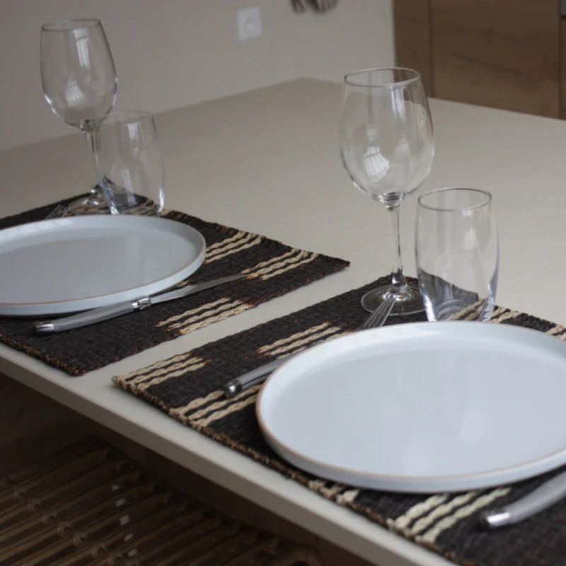 Sets de table en palmier tressé - Samet - Image 2