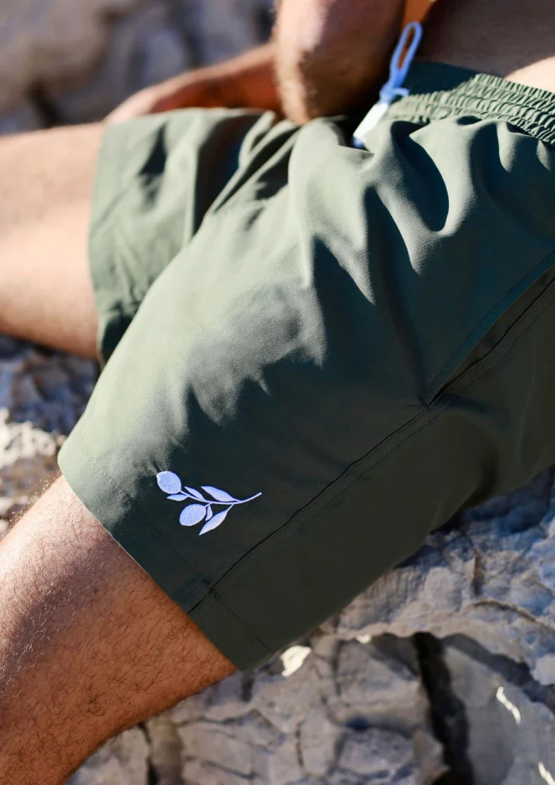 Short de bain homme en matières recyclées - la branche d'olivier - Image 4