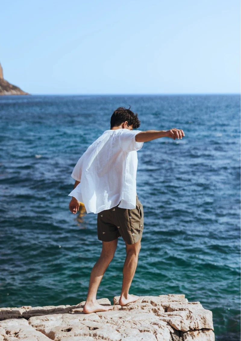 Short de bain homme en matières recyclées - les oliviers - Image 3