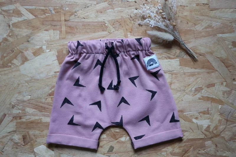 Short Confortable Fait Main en Coton Éco-Responsable - Couleur Ocre ou Rose - Image 11