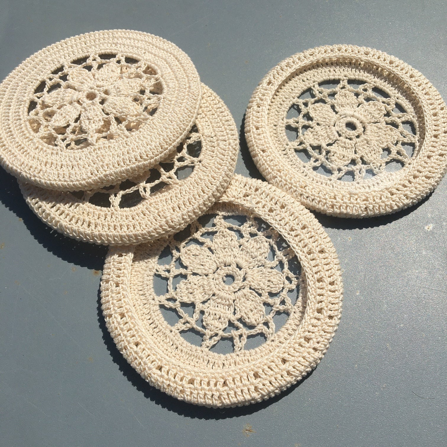 Sous verre en crochet et plexi fait main - Image 6