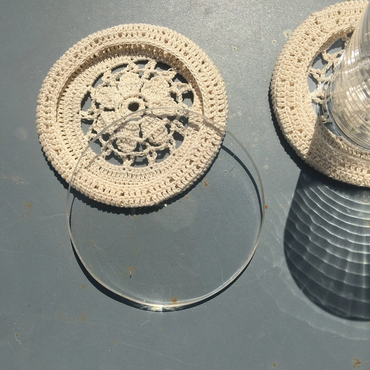 Sous verre en crochet et plexi fait main - Image 8