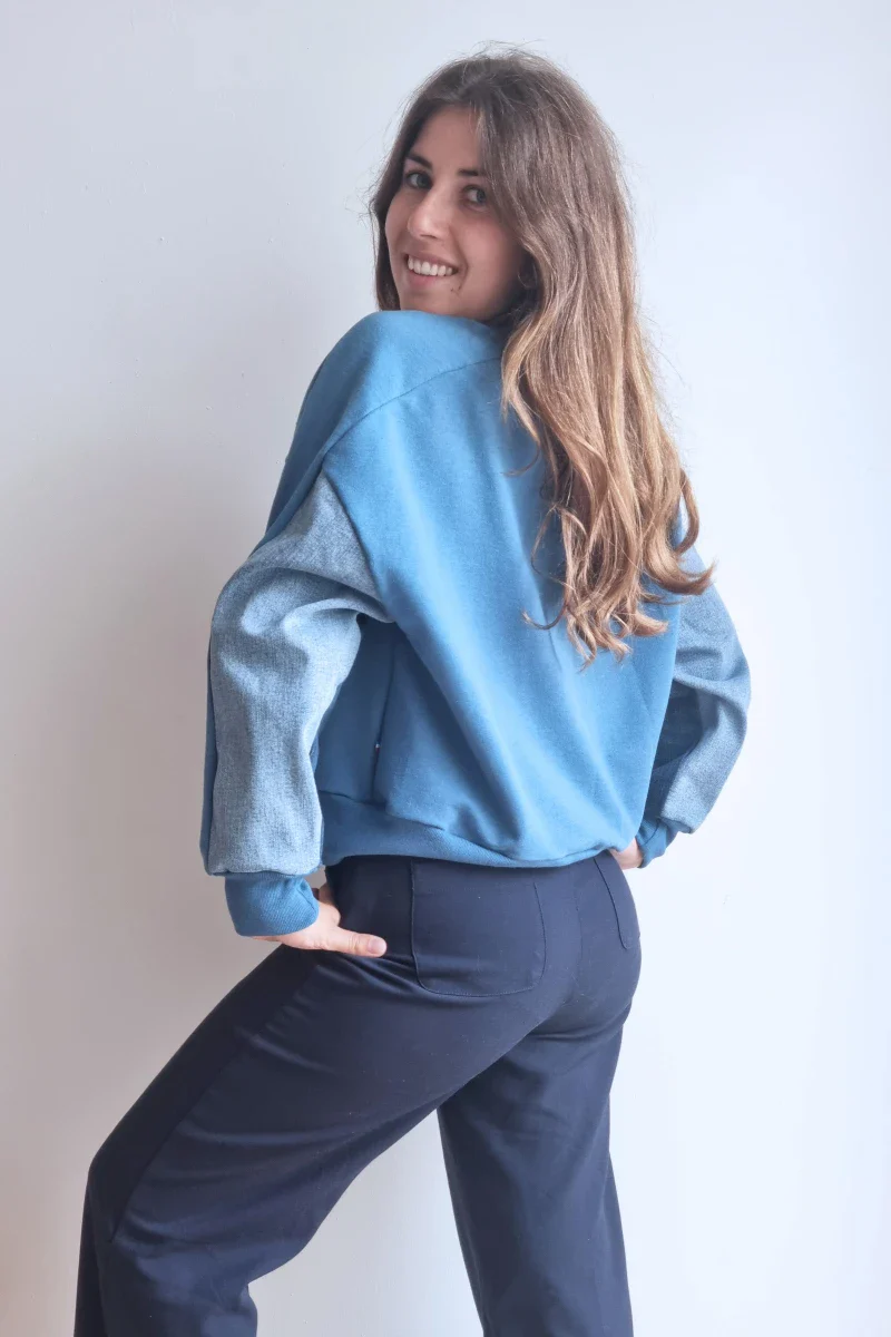 Sweat bleu jean et fleurs - Marguerite - Image 2