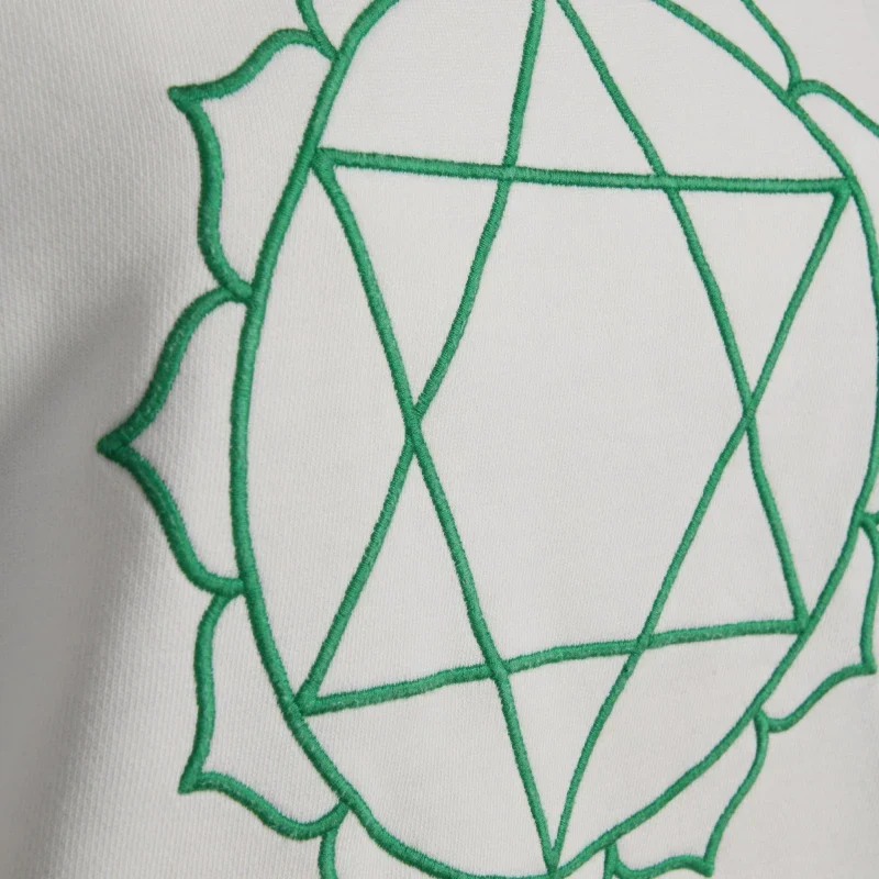 Sweat unisexe en coton bio brodé - Chakra du Coeur - Image 5