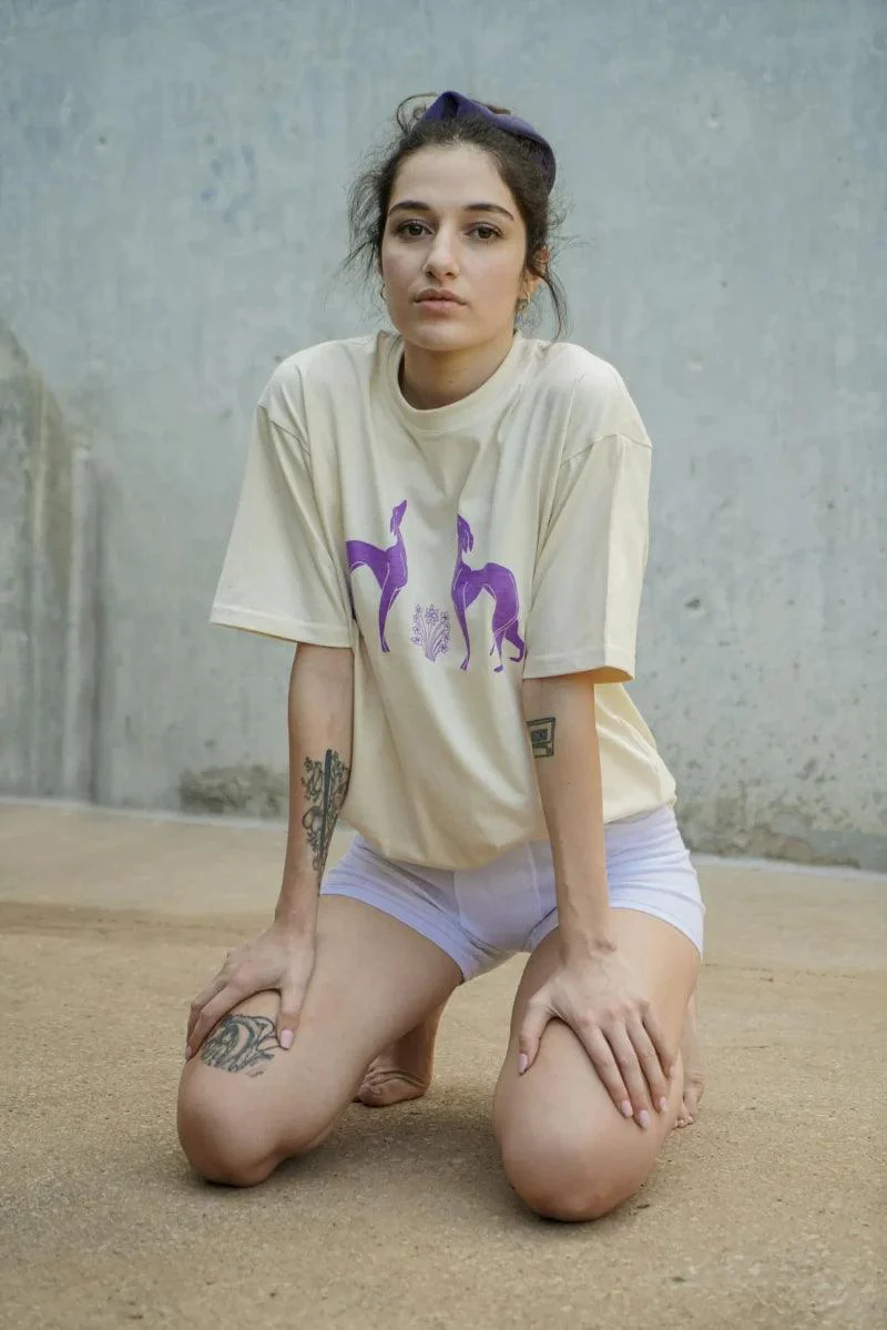 T-shirt beige en coton - Athena - Image 15