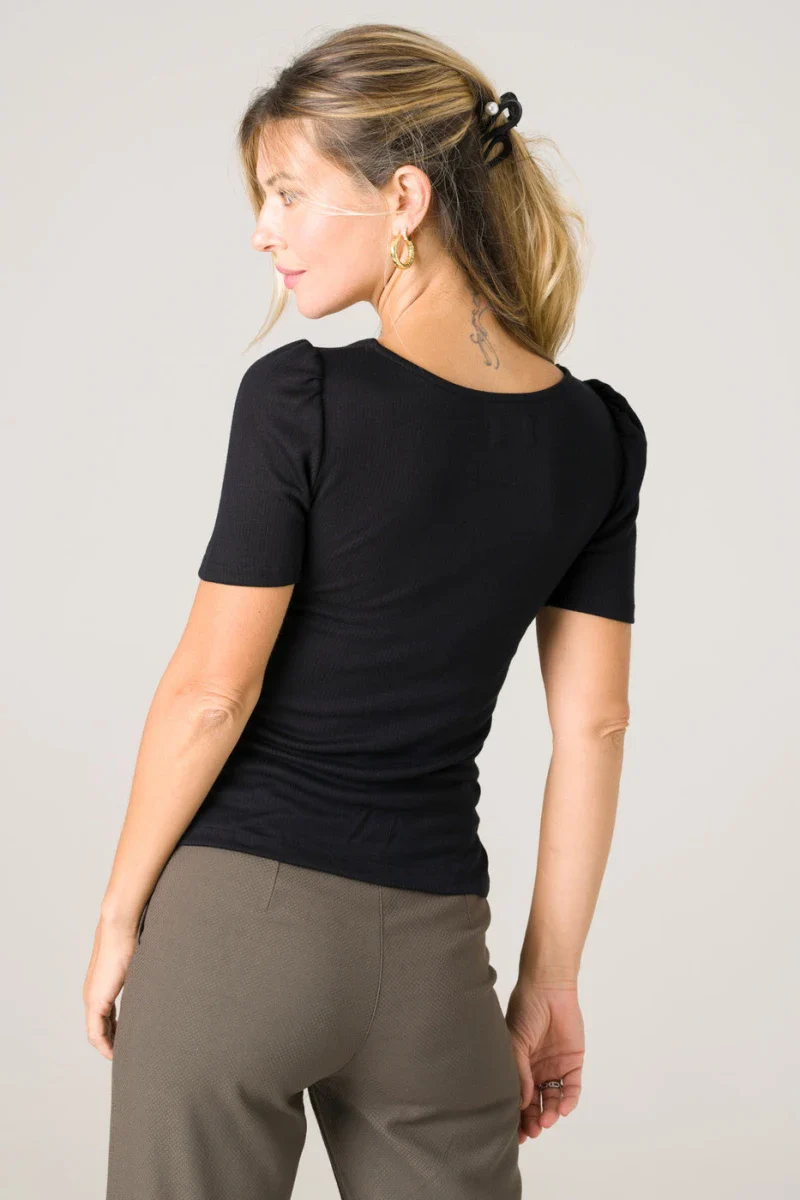 T-shirt col carré noir - Hoya - Image 12