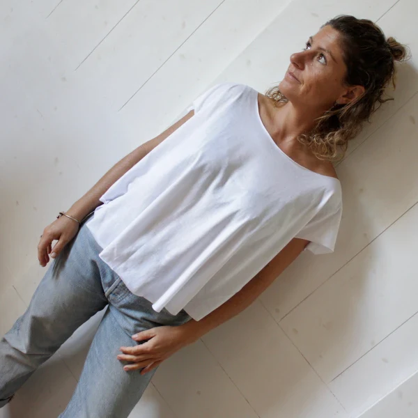 T-shirt dos ouvert - plusieurs coloris - Image 2