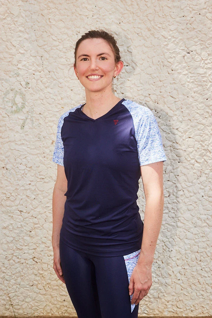 T shirt sport femme col V "Nouvelle Vague" - Image 4