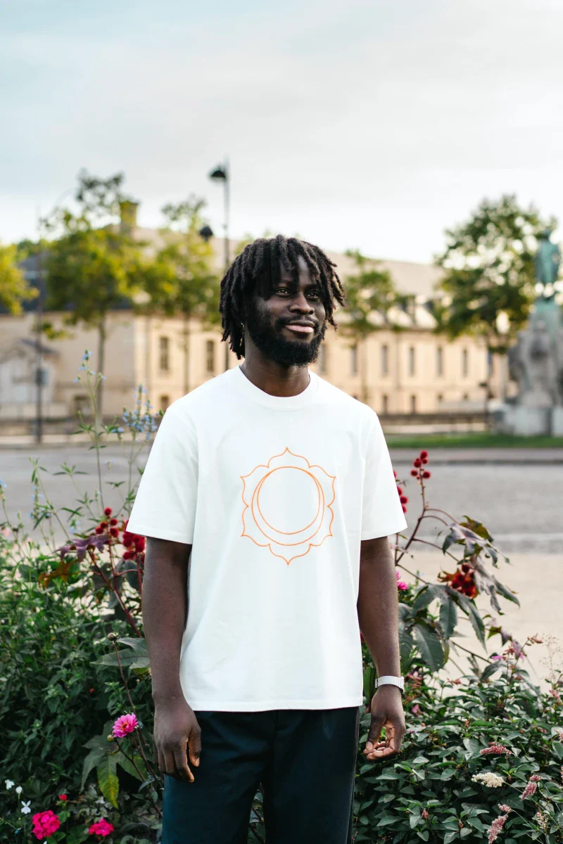 T-shirt unisexe en coton bio - Chakra Sacré - Image 2