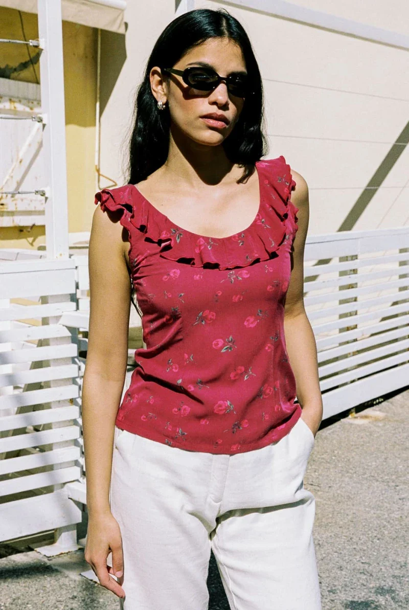 Top sans manches à volants rouge imprimé floral - Capucine - Image 4