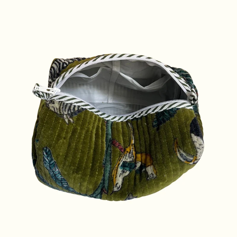 Trousse de toilette en velours matelassé – "Green safari" - Image 3