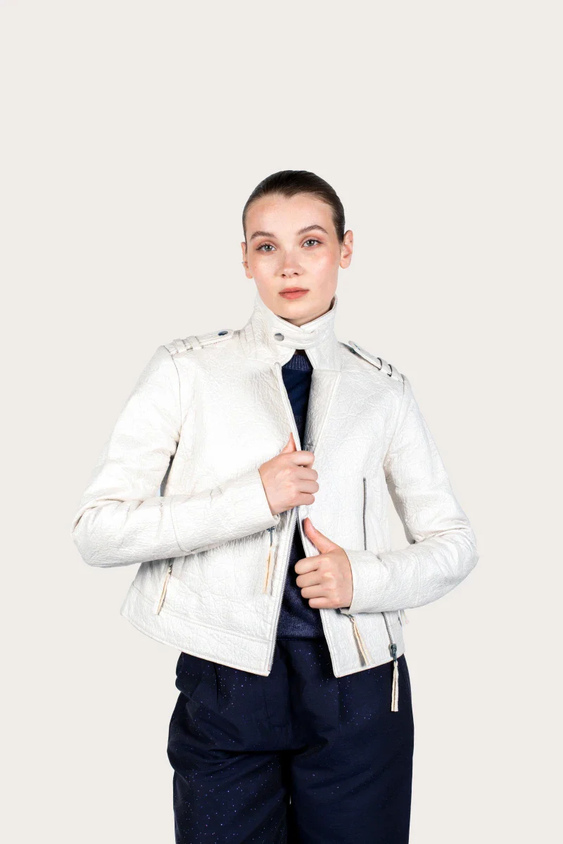 Veste blanche vegan en fibre d'ananas - Image 3