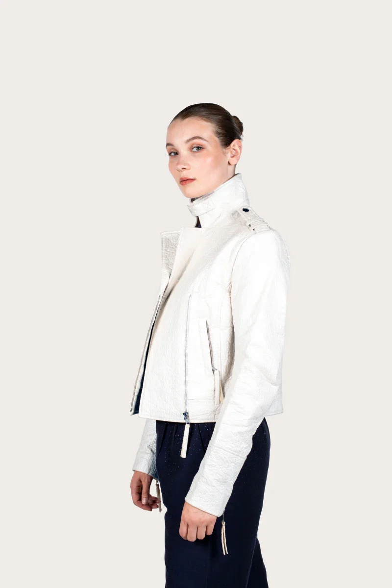 Veste blanche vegan en fibre d'ananas - Image 4