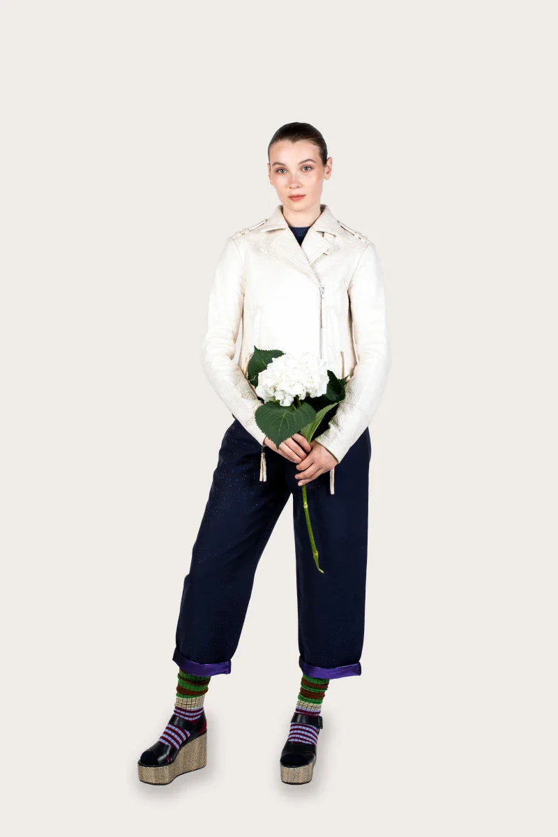 Veste blanche vegan en fibre d'ananas - Image 5