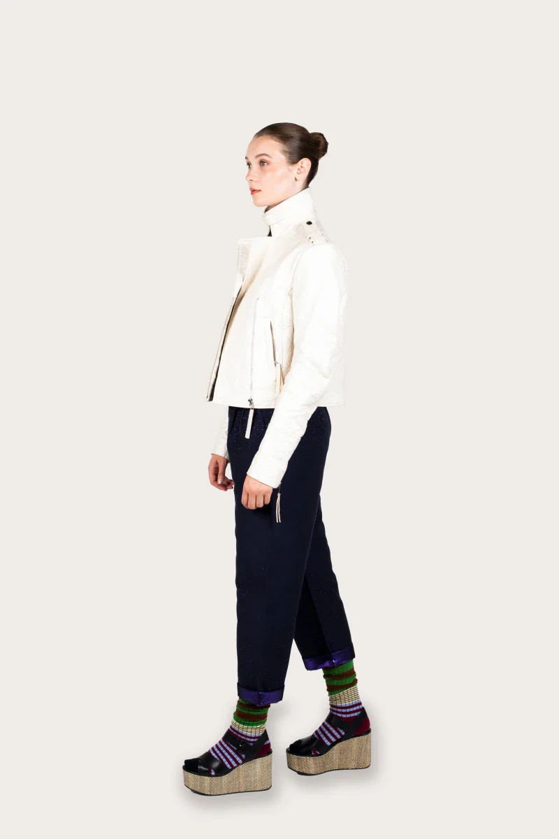 Veste blanche vegan en fibre d'ananas - Image 6