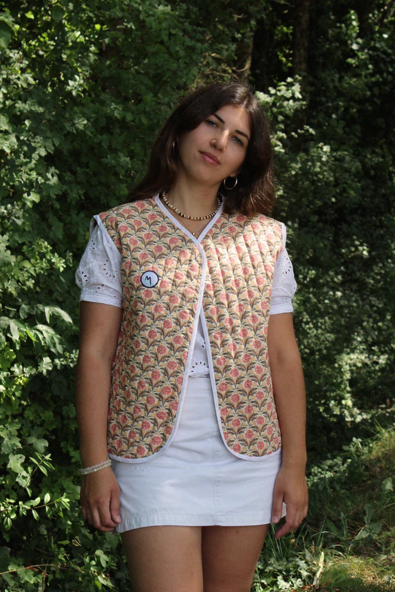 Veste Fleuri marron / orange sans manches matelassée - "Soledad" - Image 2