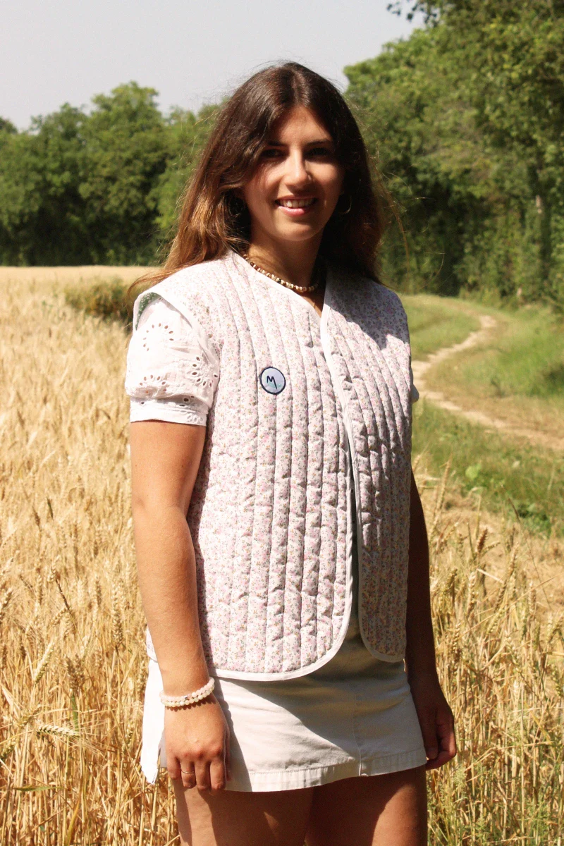 Veste Fleuri vert / écru rose sans manches matelassée - "Soledad" - Image 2