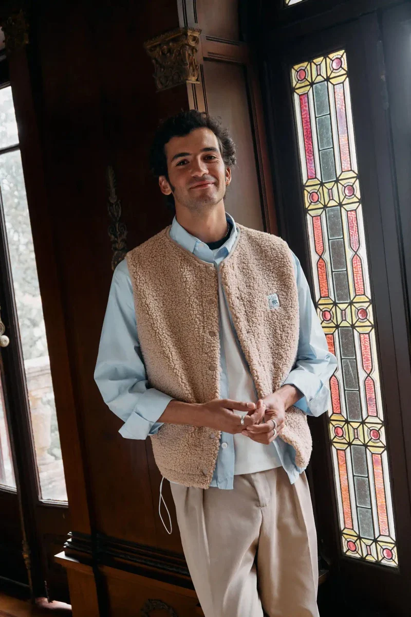 Veste polaire végane sans manche sherpa camel sable - Image 2