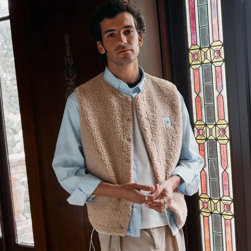 Veste polaire végane sans manche sherpa camel sable - Image 6